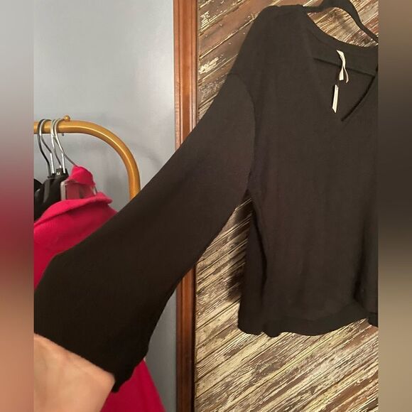 Anthropologie Dina textured vneck top NWT - Picture 9 of 11